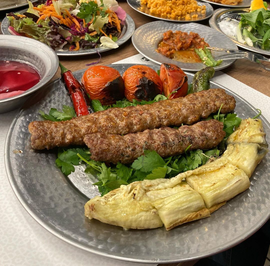 Rıfat Bey Kebapçısı